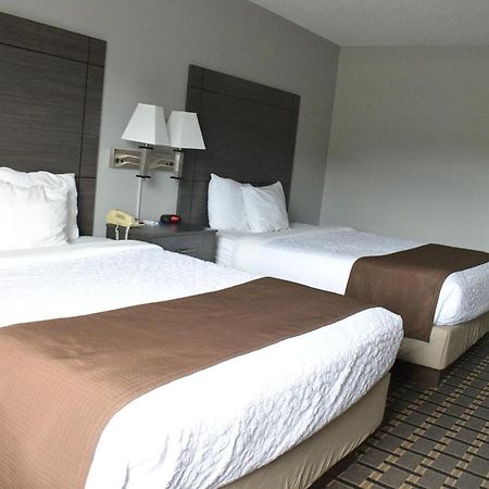 Adams Inn And Suites Ngoại thất bức ảnh