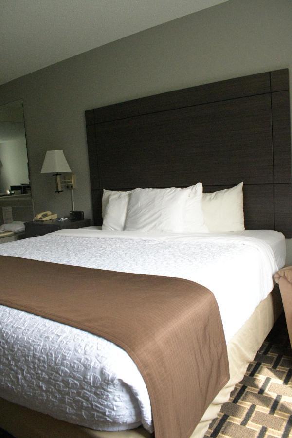 Adams Inn And Suites Ngoại thất bức ảnh