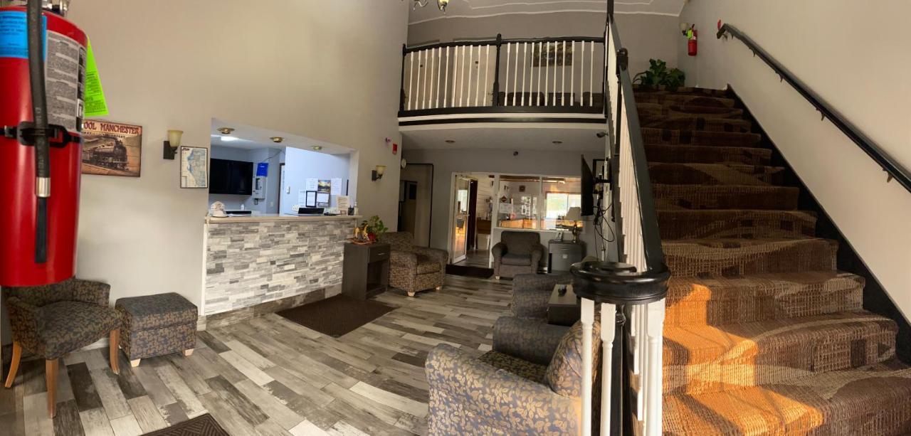 Adams Inn And Suites Ngoại thất bức ảnh