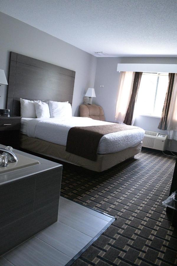 Adams Inn And Suites Ngoại thất bức ảnh